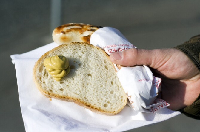 This is the sort of sausage I'm talking about. It's a Kalbsbratworst.  Image source: www.cookingthebooks.typepad.com